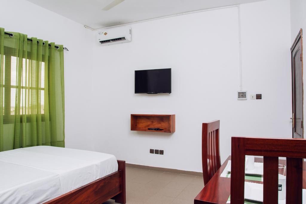 ORADYS RESIDENCE — Studio meublé 18 m² avec Wi-Fi, cuisine équipée & balcon — photo 2